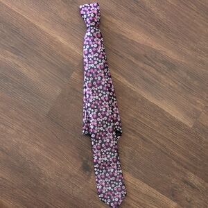 Bespoke Floral Pink and Purple Tie Perfect For Several Occasions.